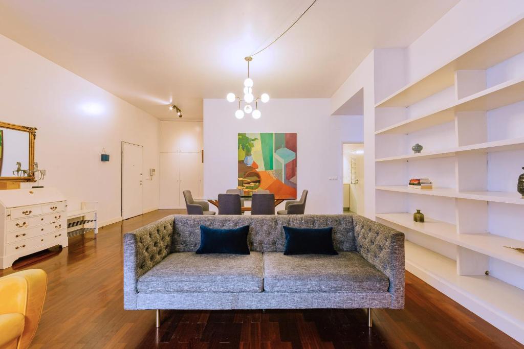 Posezení v ubytování Chiado 2 Bedroom Elegant Apartment