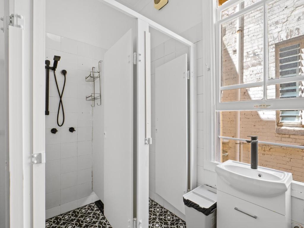 Koupelna v ubytování AZZURO POD HOTEL - Potts Point