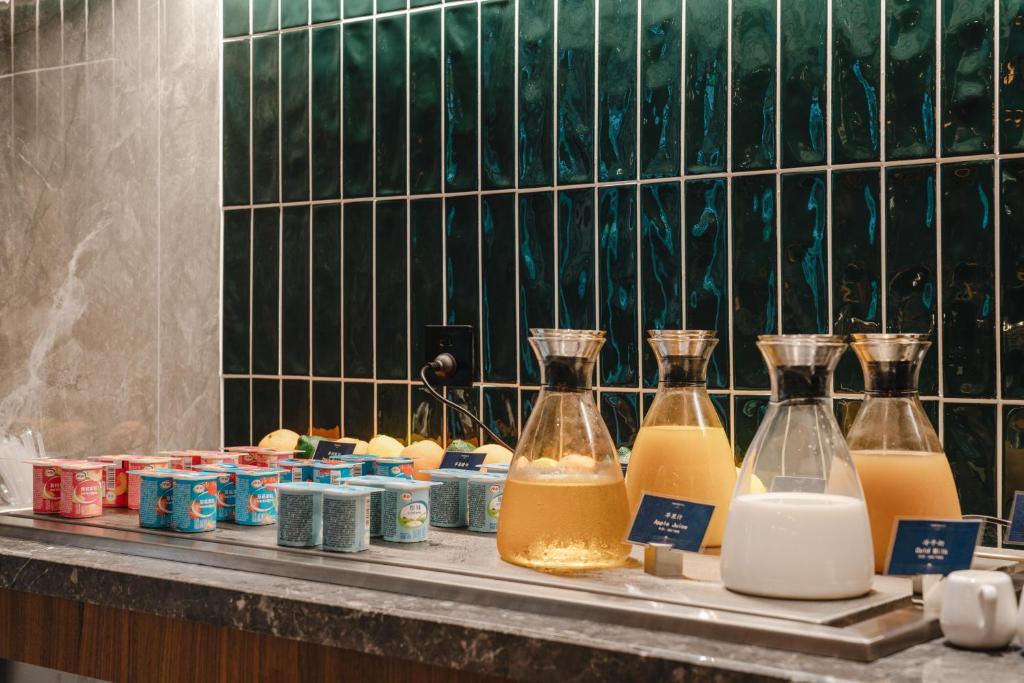 Nápoje v ubytování 昆山花桥枫渡酒店