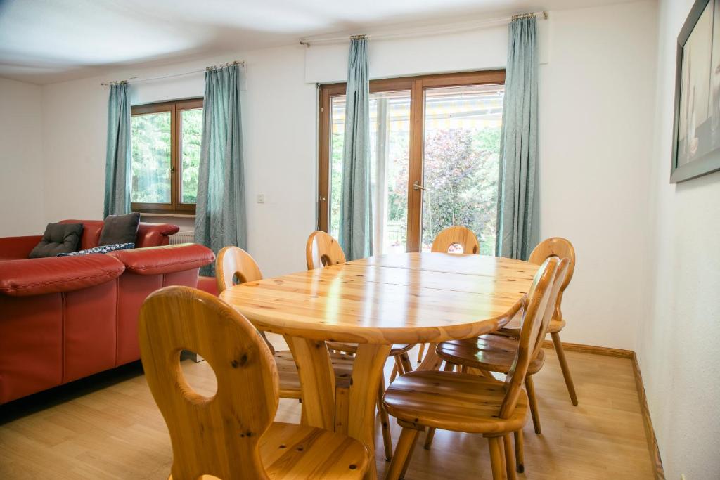 Between Lakes Apartments - 58 - Resim 3