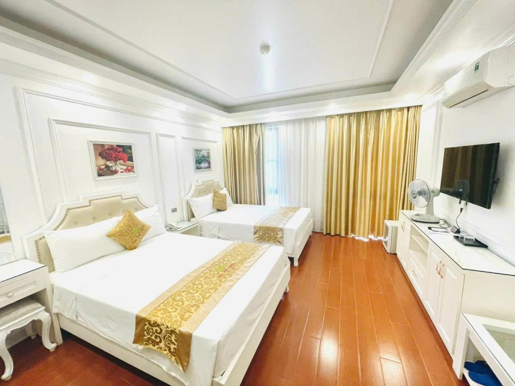 Bài Thơ Mountain Hotel - 1