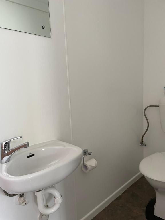 Koupelna v ubytování Mataki Motel