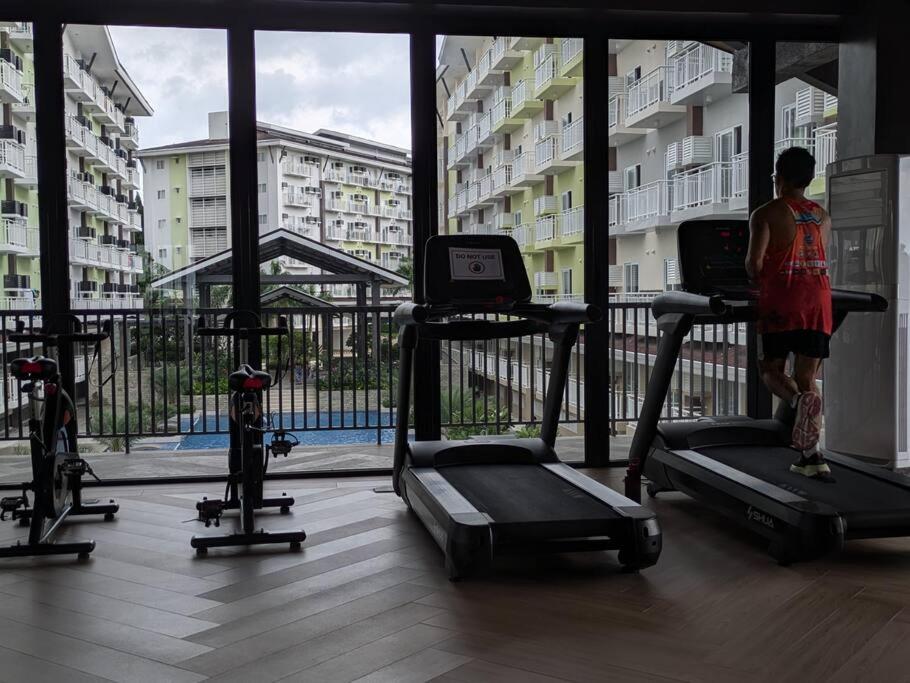 Fitness centrum a/nebo fitness zařízení v ubytování Resort Vibes Near Cebu Airport