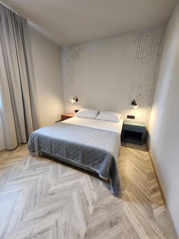 Hotel Amfiteatar - 4