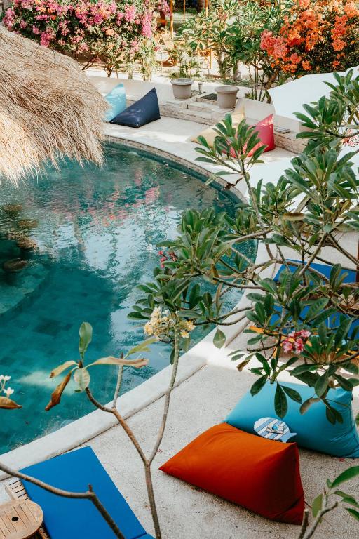 Bazén v ubytování Coco Lemon Gili Resort nebo v jeho okolí