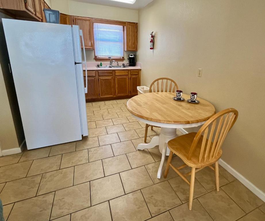 Kuchyň nebo kuchyňský kout v ubytování Cape Hatteras Motel