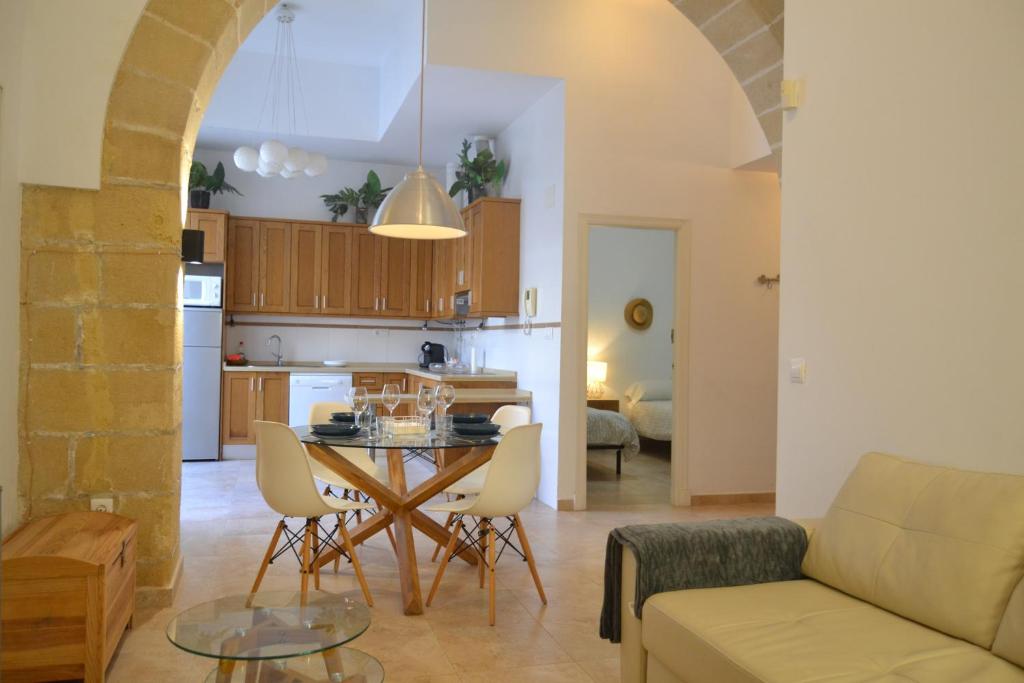 Kuchyň nebo kuchyňský kout v ubytování G&H Apartments - Charming Apartment