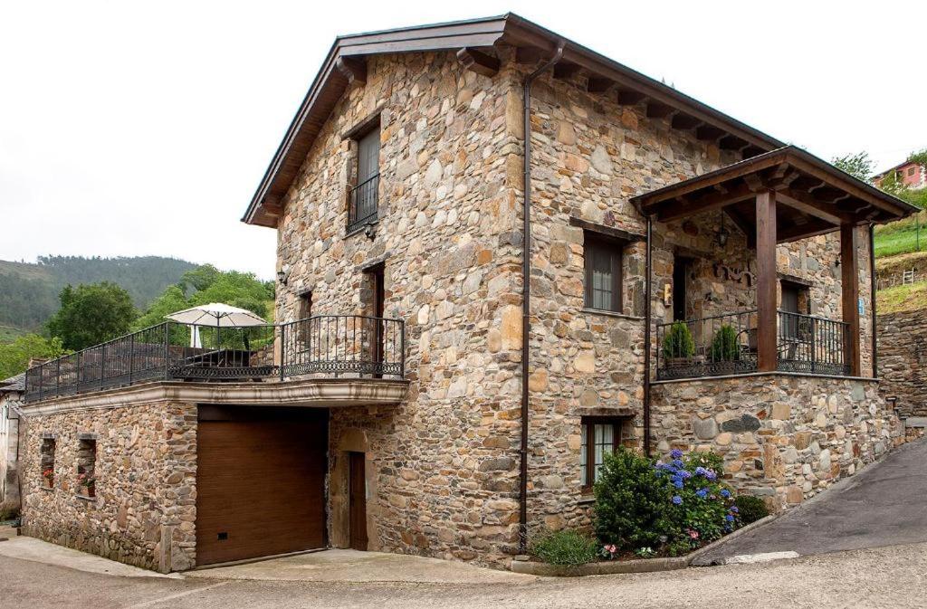 The building in which Az apartmant is located