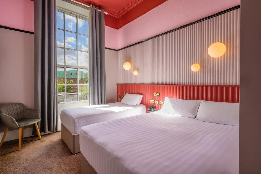 Hotel St George by Nina - Resim 2