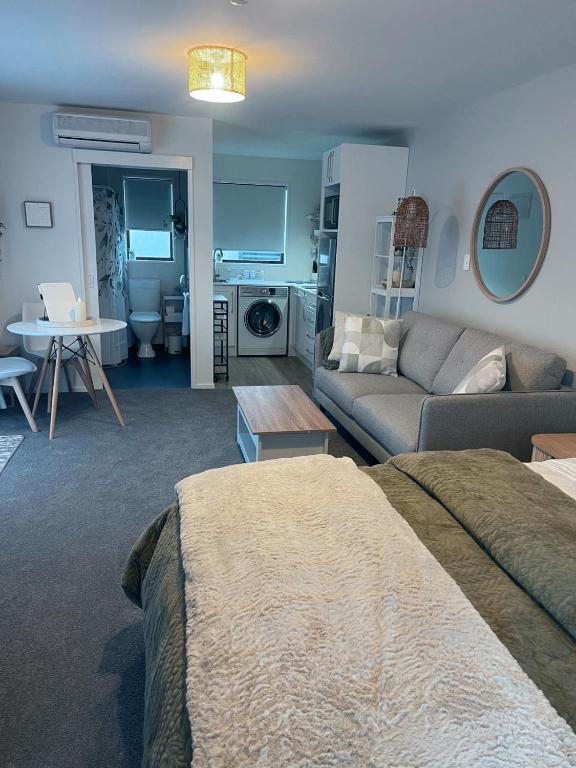 Kuchyň nebo kuchyňský kout v ubytování #1 Glenorchy Alpine DELUXE Suite