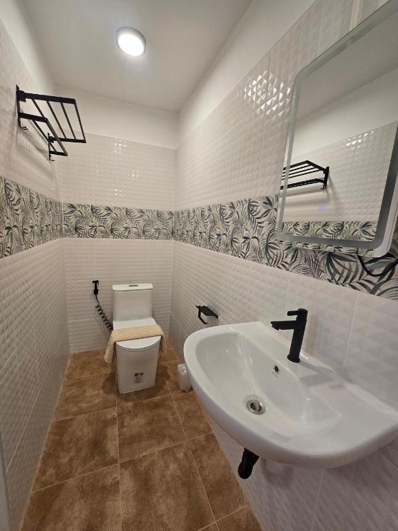 The Oasis Inn - Resim 8