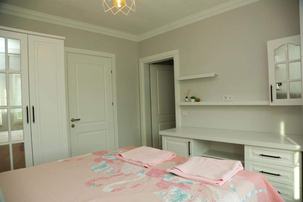 Postel nebo postele na pokoji v ubytování Villa derin