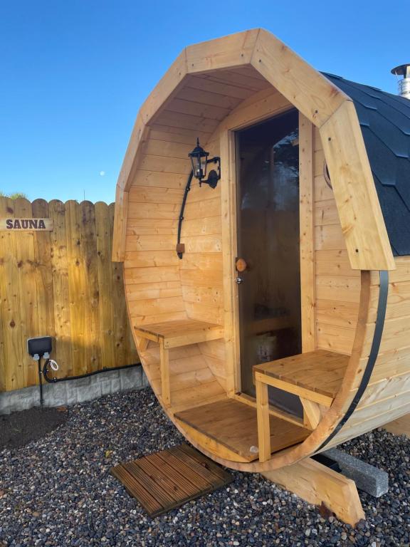 Foto dalla galleria di Tra na Mbó Glamping Pod a Waterford