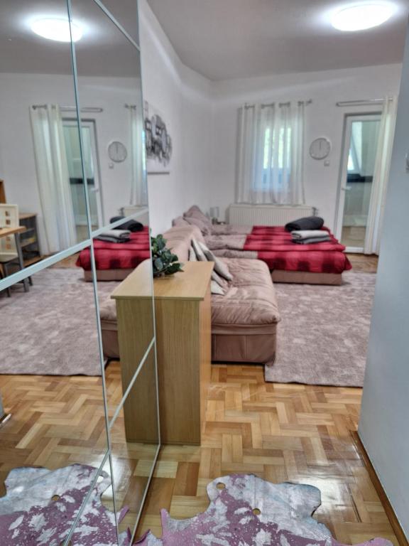 Posezení v ubytování Vila Košuta - Kopaonik, Brzeće 30m from gondola