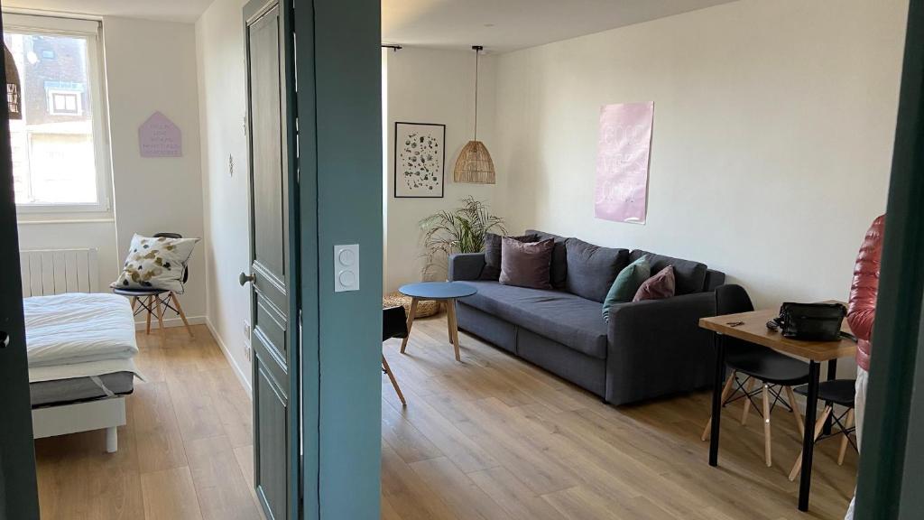 Postel nebo postele na pokoji v ubytování Le Spot, appartement cosy à 1mn de la mer, Saint Aubin sur Mer