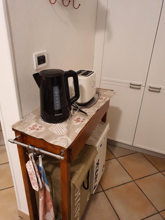 Príslušenstvo na prípravu kávy alebo čaju v ubytovaní Mattia house