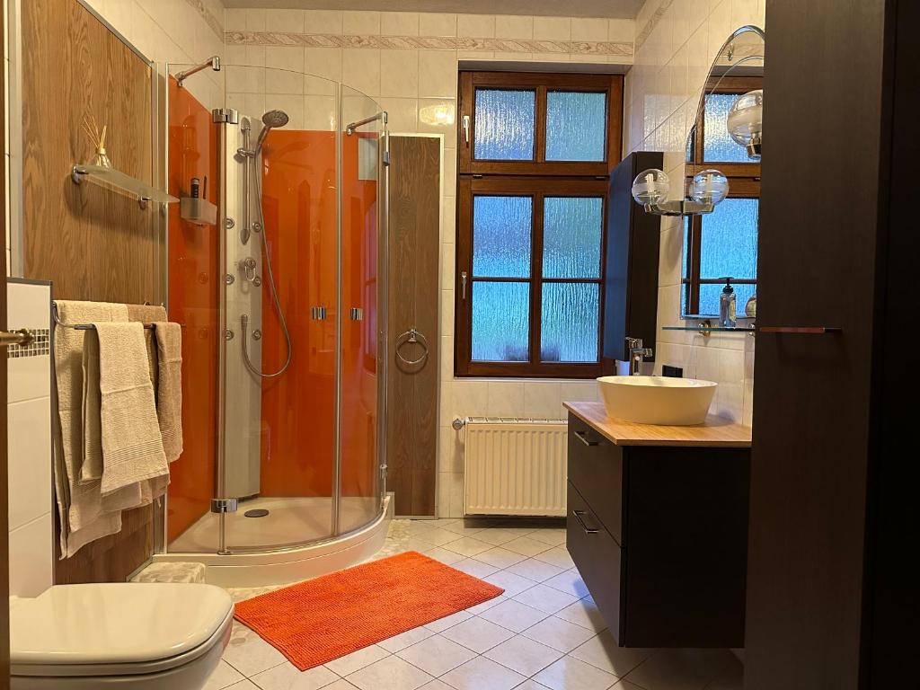 Koupelna v ubytování Ferienwohnung Auszeit im Südharz
