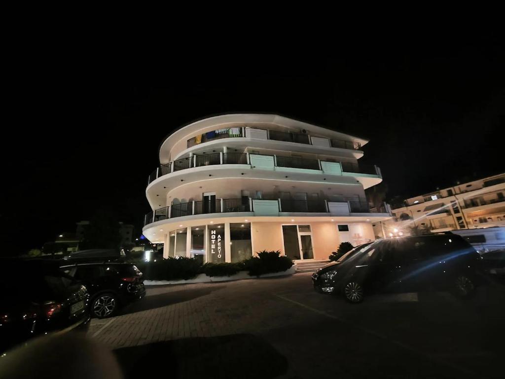 Budova, kde se hotel nachází