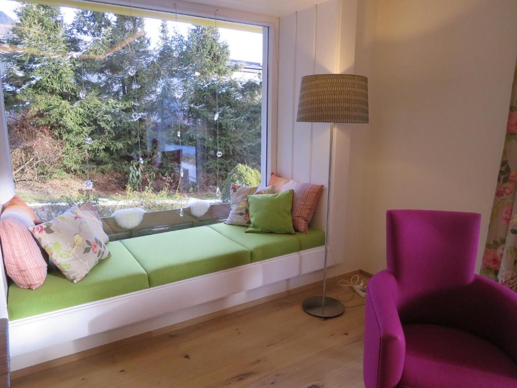 Posezení v ubytování Gästehaus Schusser an der Therme, Frühstück inklusive, Doppelzimmer und Ferienwohnung