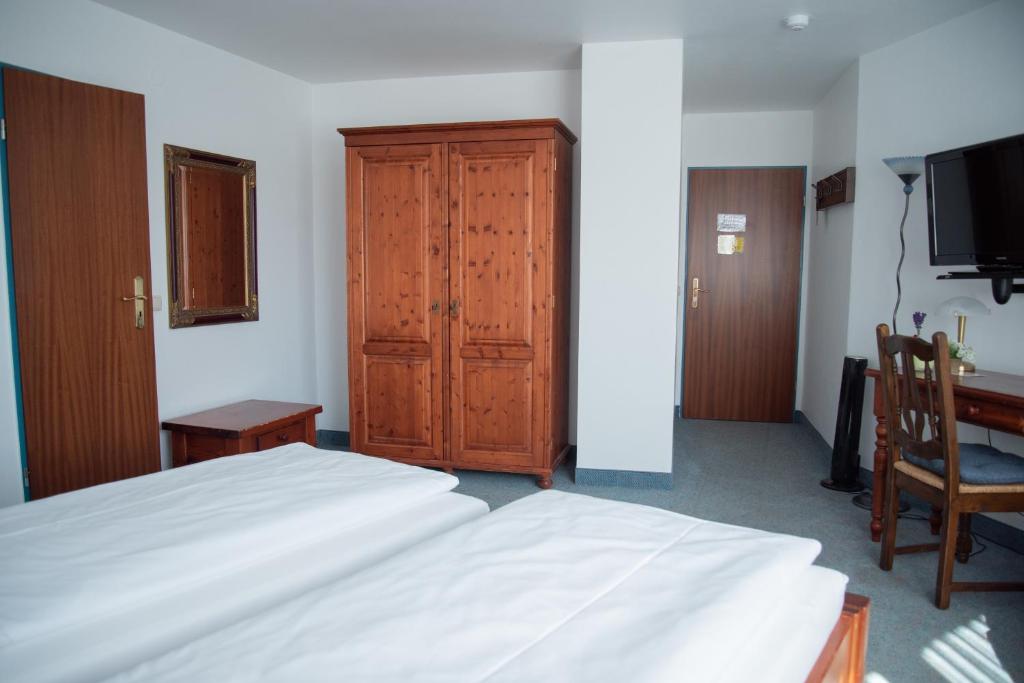 Mahlzeit - Hotel Brauhaus Weyhausen - Keramikstudio - Eenvoudige Tweepersoonskamer