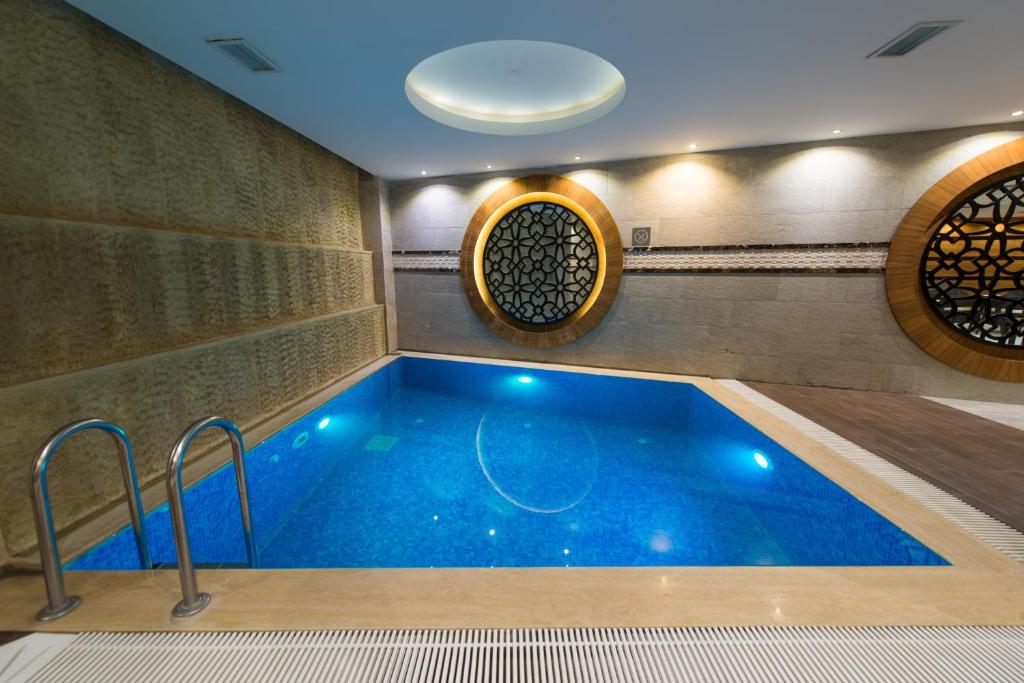 Bazén v ubytování Antea Hotel Oldcity -Special Category nebo v jeho okolí