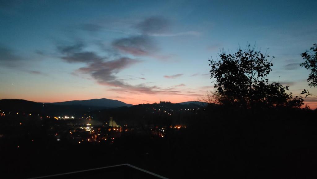 Výhľad na hory alebo výhľad na hory priamo z apartmánu