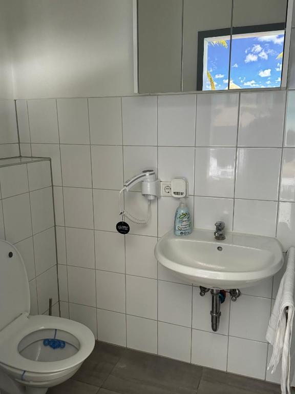 Shirdel Pension - Double Or Twin Room With Bathroom