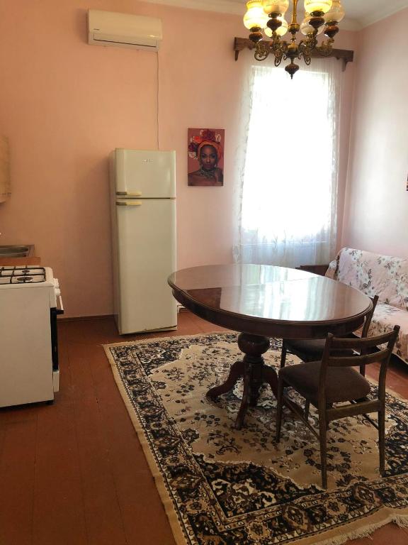 Kuchyň nebo kuchyňský kout v ubytování ALEXANDRE’s House