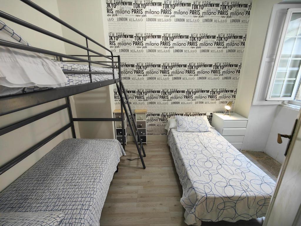 Rua Nova Apartment 28, 3 Dormitorios, WIFI, PS4 y Netflix, a 200m Catedral - Appartement Met Drie Slaapkamers