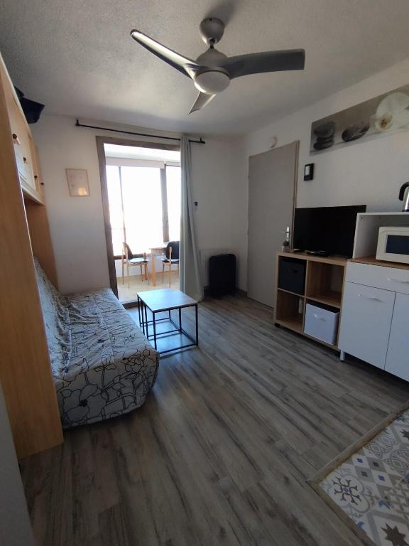 Kuchyňa alebo kuchynka v ubytovaní Appartement vue mer Le Barcarès