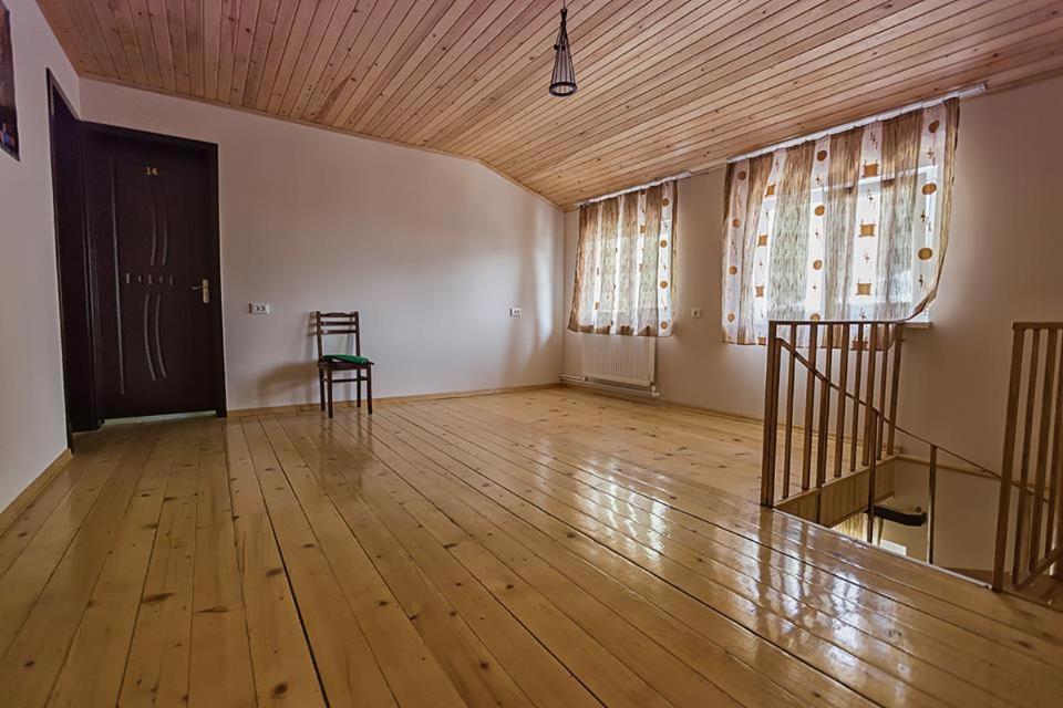 Fotografie z fotogalerie ubytování Hotel Nini v destinaci Stepancminda