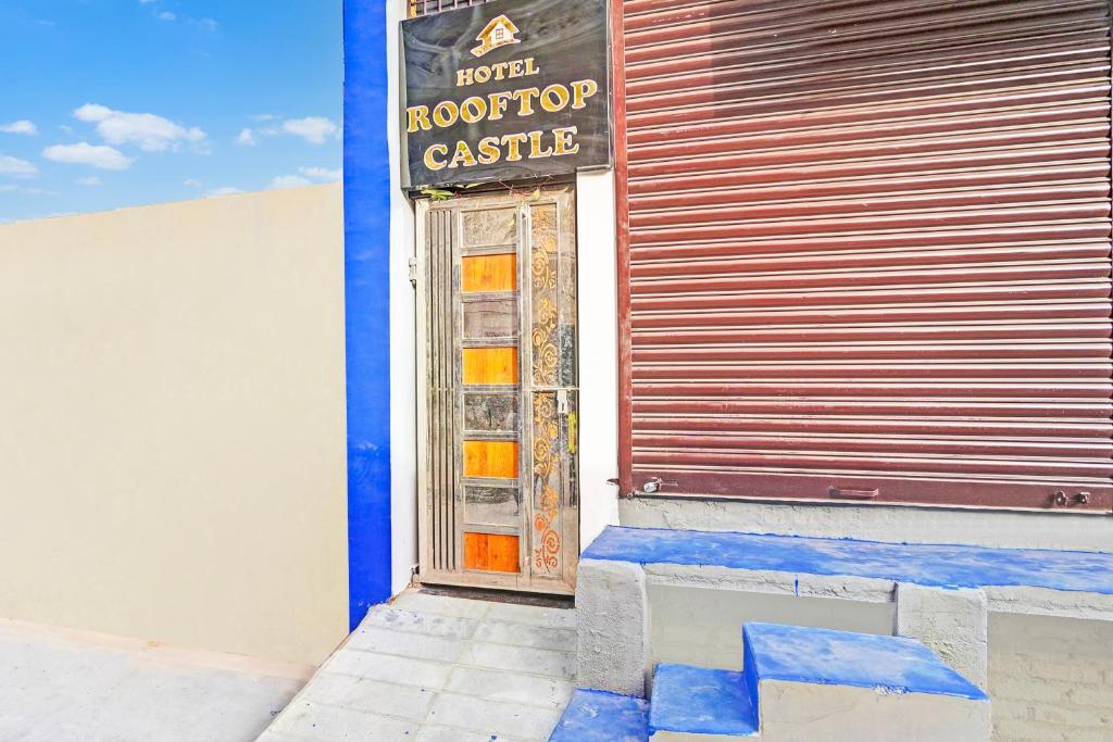 Fotografie z fotogalerie ubytování Hotel O Rooftop Castle v destinaci Noida