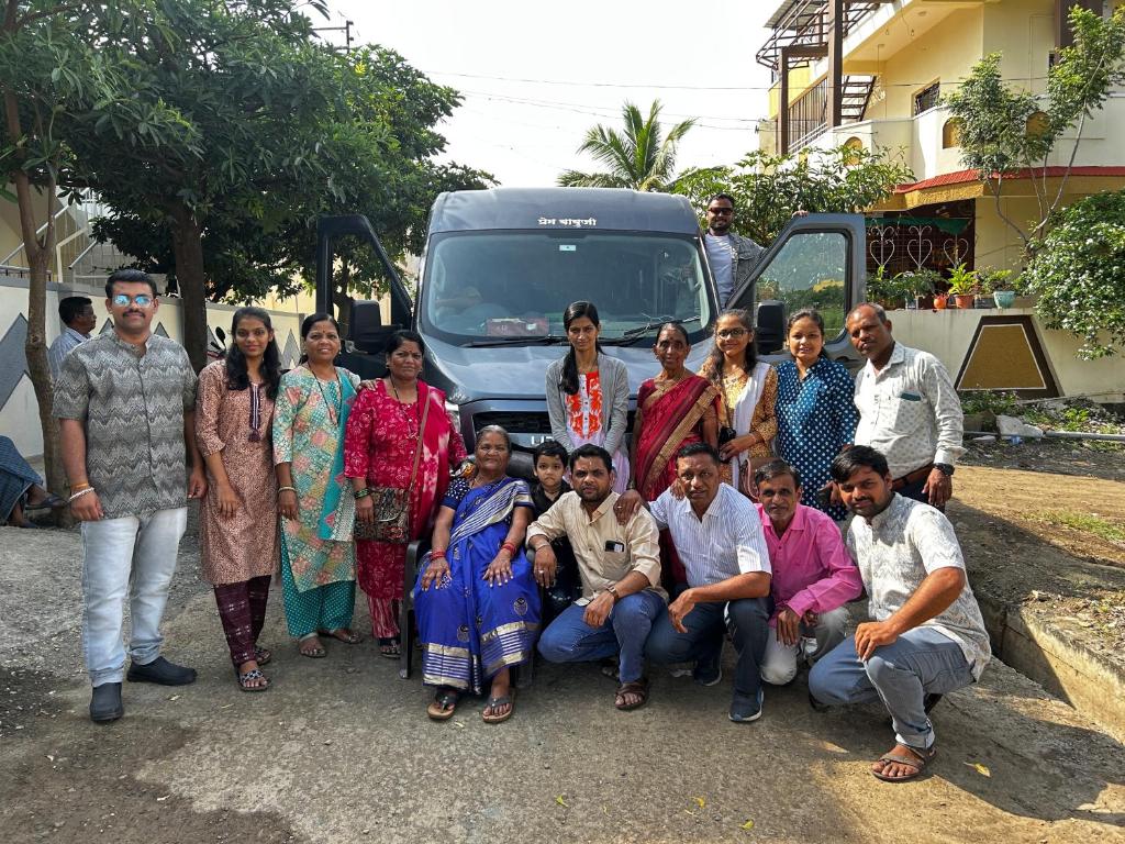 Os clientes hospedados em Vatavriksha Guest House,Akkalkot