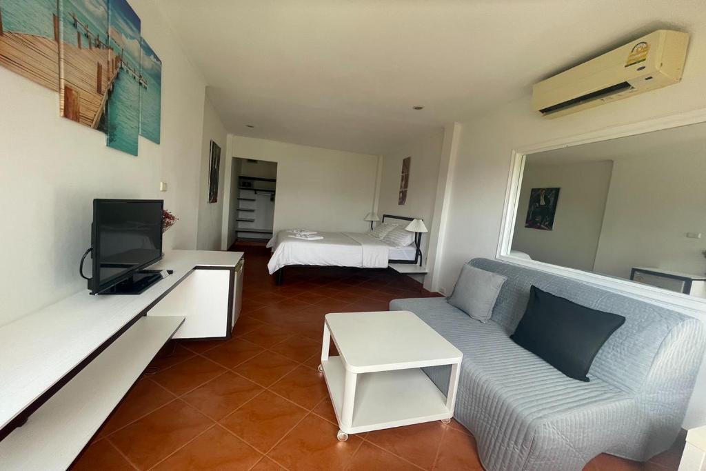 Postel nebo postele na pokoji v ubytování Swiss Villas Panoramic - SHA Certified