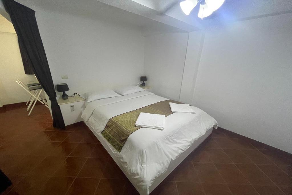 
One-Bedroom Apartment with Partial Sea View
