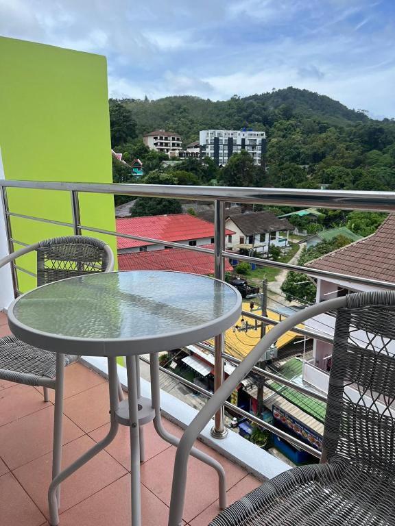 T & C Hotel Patong Beach - Resim 14