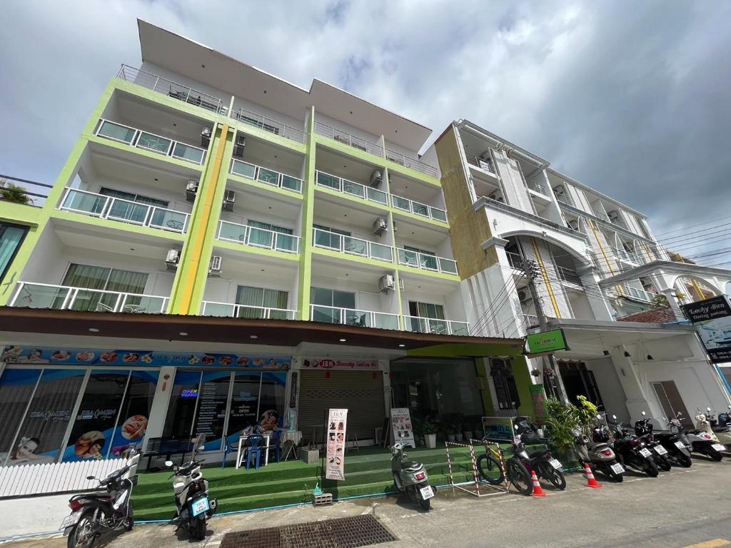 T & C Hotel Patong Beach - Resim 46