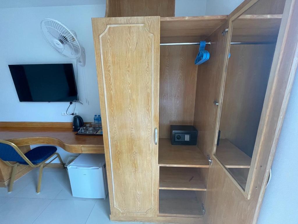 T & C Hotel Patong Beach - Resim 31