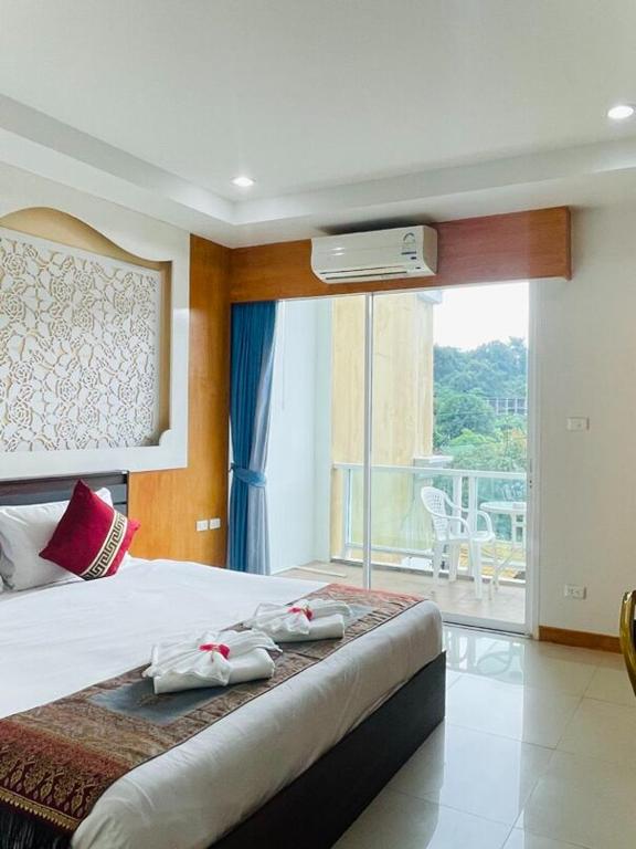 T & C Hotel Patong Beach - Resim 2