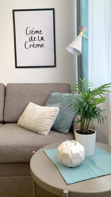 3-Room Apartment, City Center, Netflix & Wifi - Appartement à Deux Chambres