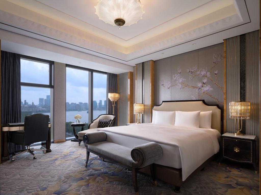 The St. Regis on the Bund, Shanghai - Grand Bund View Room