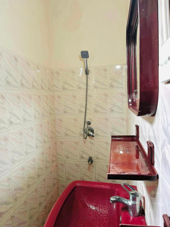 RIVINSON Negombo - 1