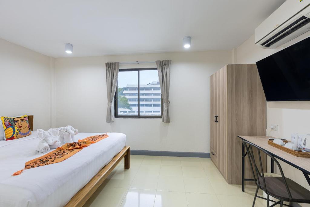 PMS Boutique Patong - Resim 11