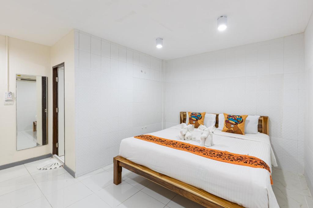 PMS Boutique Patong - Resim 26