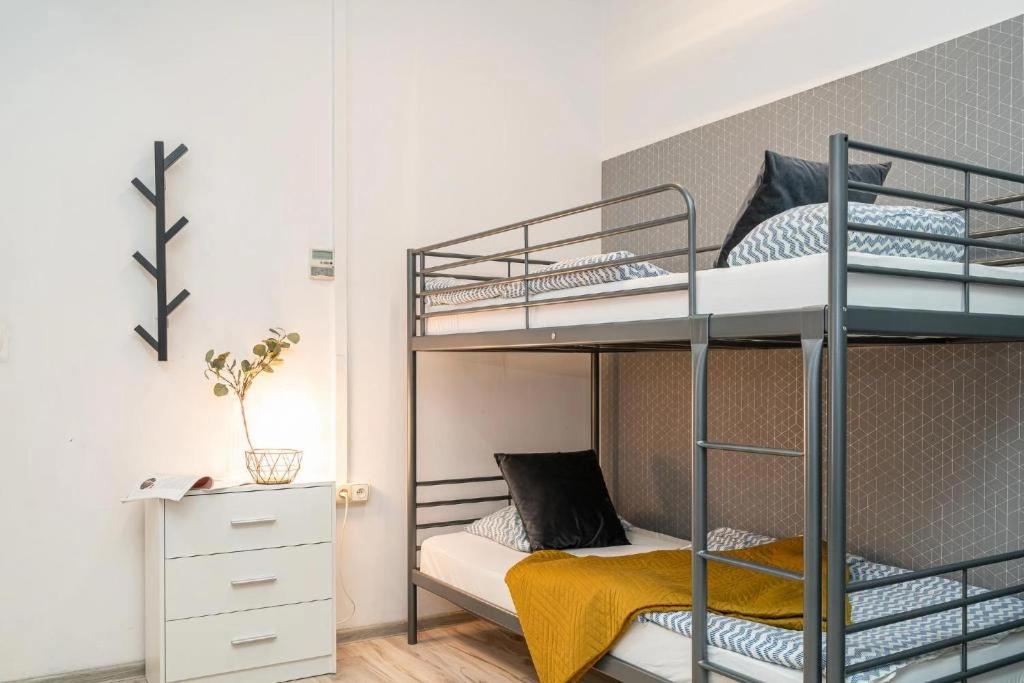 Absynt Hostel Wrocław - Bed In 6-Bed Female Dormitory Room