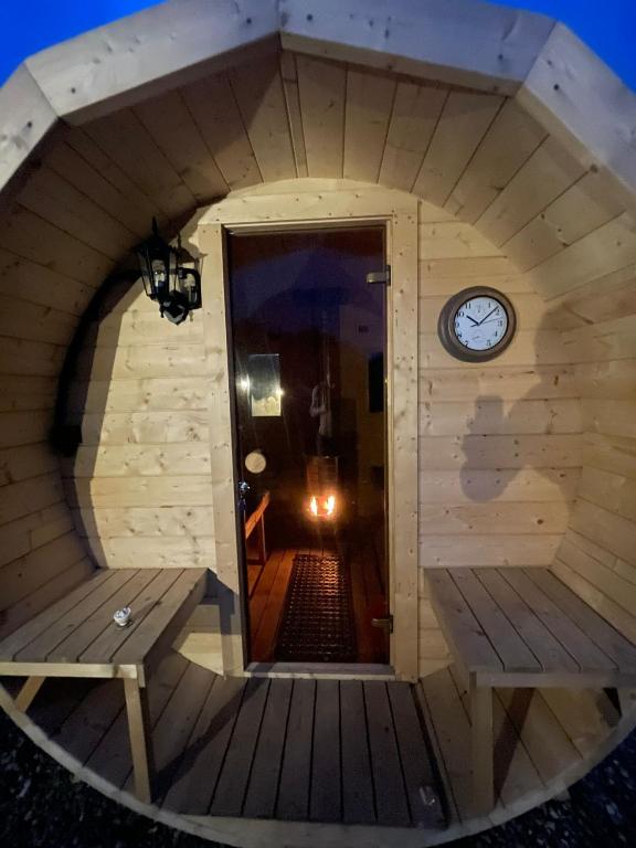 Fotografie z fotogalerie ubytování An Faoileán Glamping Pod v destinaci Bunmahon