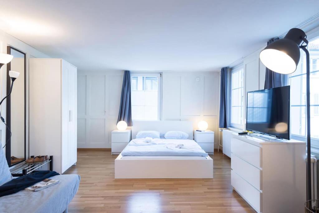 Postel nebo postele na pokoji v ubytování HITrental Zeughausgasse - Apartment