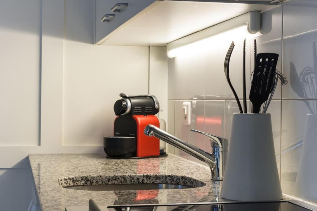 Kuchyň nebo kuchyňský kout v ubytování HITrental Zeughausgasse - Apartment