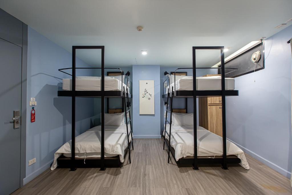 
Standard Family Room
