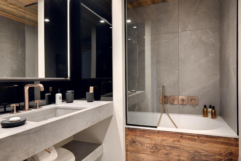 Ένα μπάνιο στο Antarès NAOS 302 - luxury apartment ski inski out